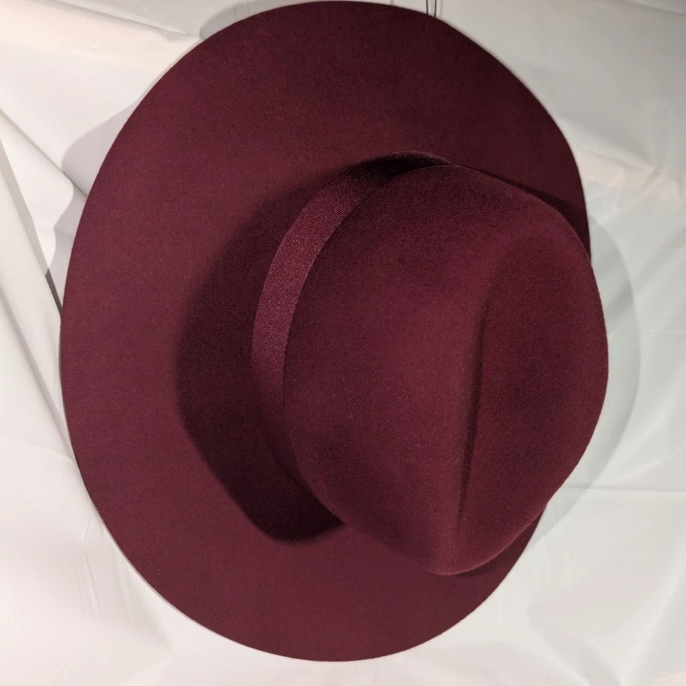 Saks Fifth Avenue Women’s Burgundy 100% Wool Fedora Hat